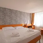 Wine Wellness Amande Hotell Hustopeče