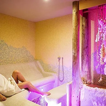 Hotel Wine Wellness Amande 4*