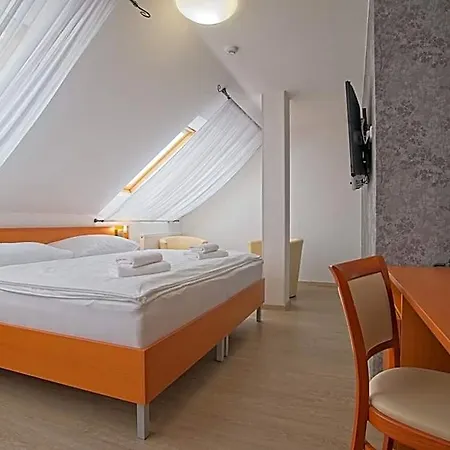 Wine Wellness Amande 4* Hustopeče