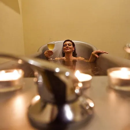 Wine Wellness Amande 4*