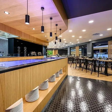 Wine Wellness Amande ホテル Hustopeče